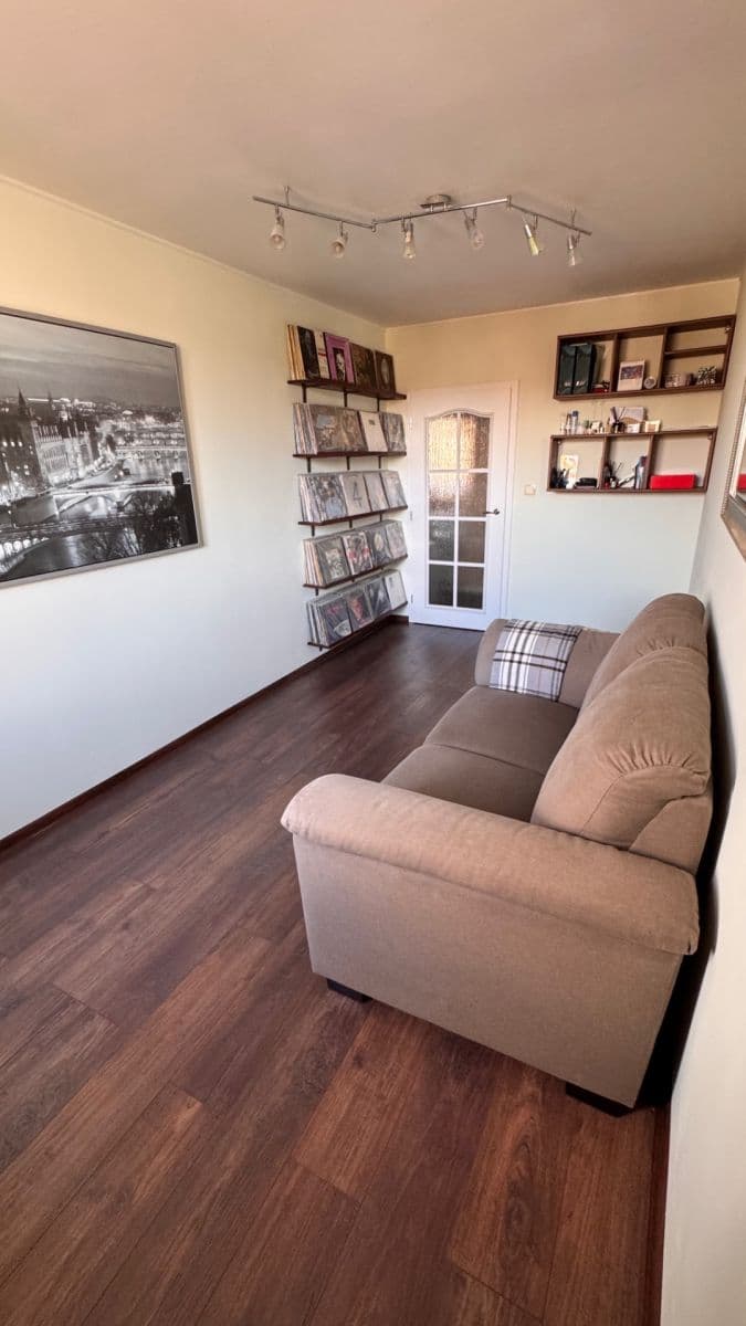 Predaj bytu 3-izbový 84 m², K Zahrádkám, Praha, Praha Predaj bytu 3-izbový 84 m², K Zahrádkám, Praha, Praha