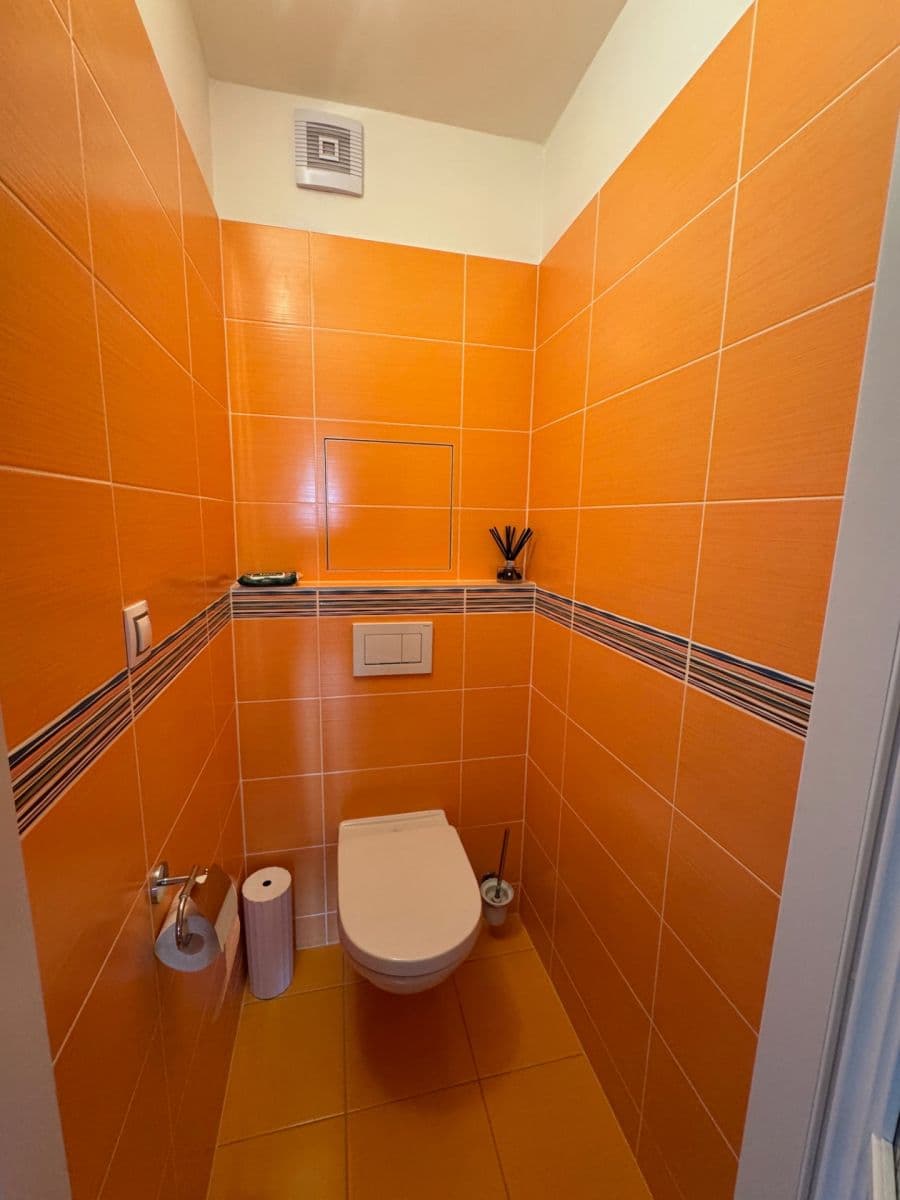 Predaj bytu 3-izbový 84 m², K Zahrádkám, Praha, Praha Predaj bytu 3-izbový 84 m², K Zahrádkám, Praha, Praha