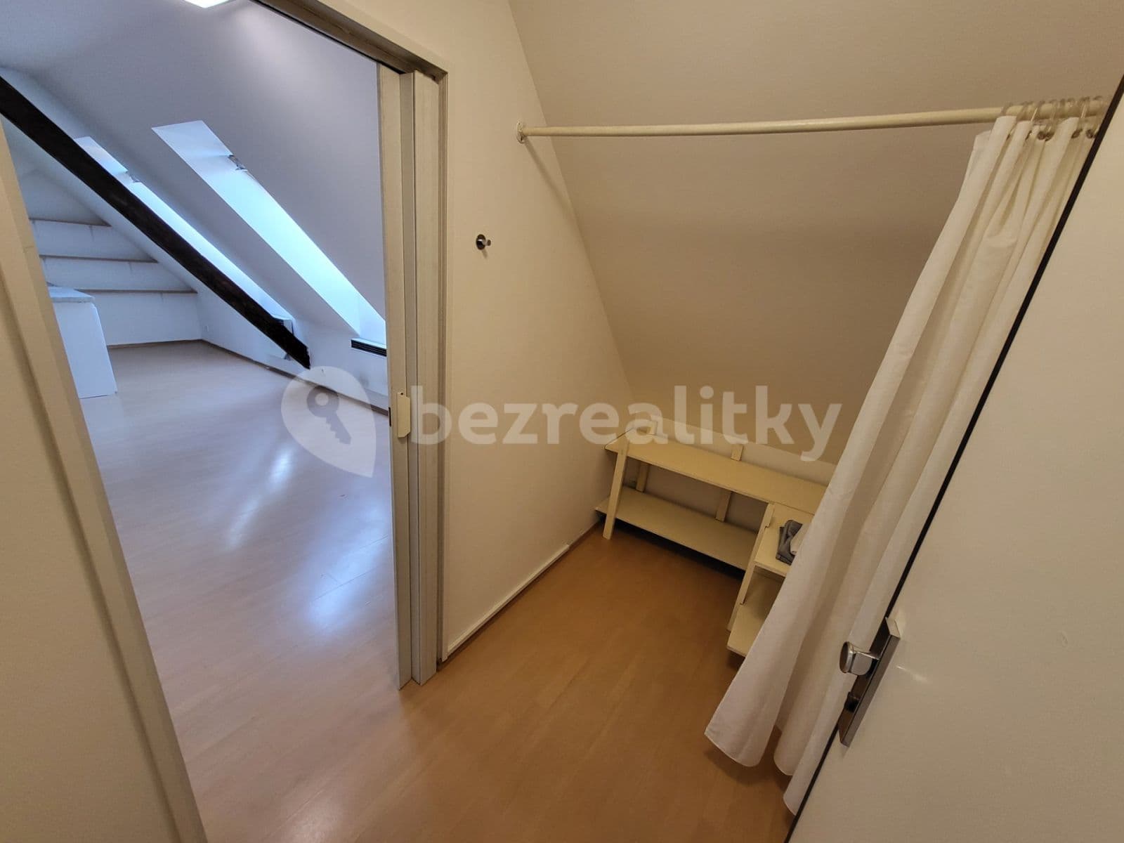 Prenájom bytu 2-izbový 33 m², Na Neklance 34, Praha, Praha Prenájom bytu 2-izbový 33 m², Na Neklance 34, Praha, Praha