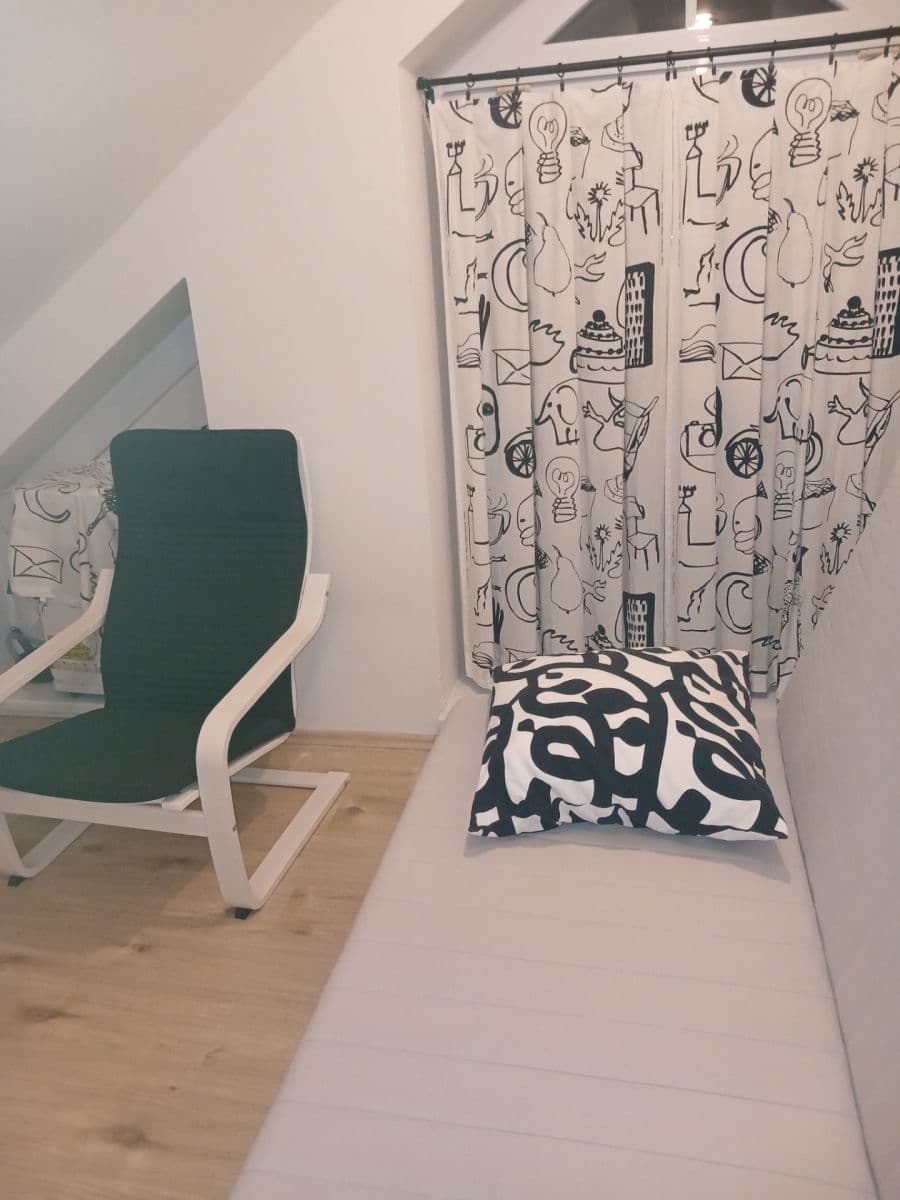 Prenájom bytu 1-izbový 32 m², Nad Krocínkou, Praha, Praha Prenájom bytu 1-izbový 32 m², Nad Krocínkou, Praha, Praha