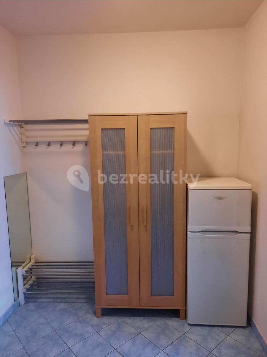 Prenájom bytu 1-izbový 32 m², Zrzavého, Praha, Praha Prenájom bytu 1-izbový 32 m², Zrzavého, Praha, Praha
