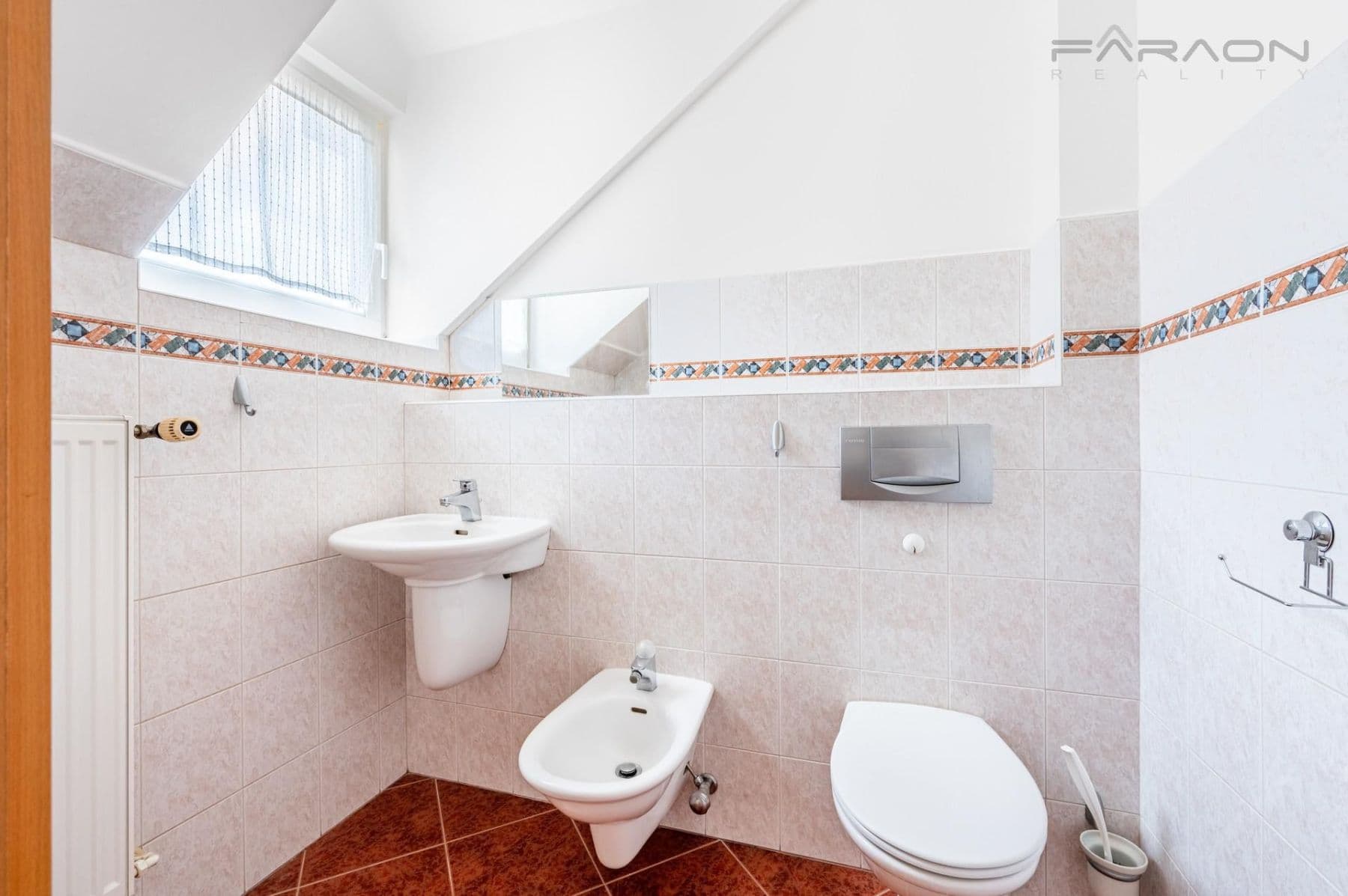 Prenájom bytu 2-izbový 80 m², Za Jalovým dvorem, Praha, Praha Prenájom bytu 2-izbový 80 m², Za Jalovým dvorem, Praha, Praha