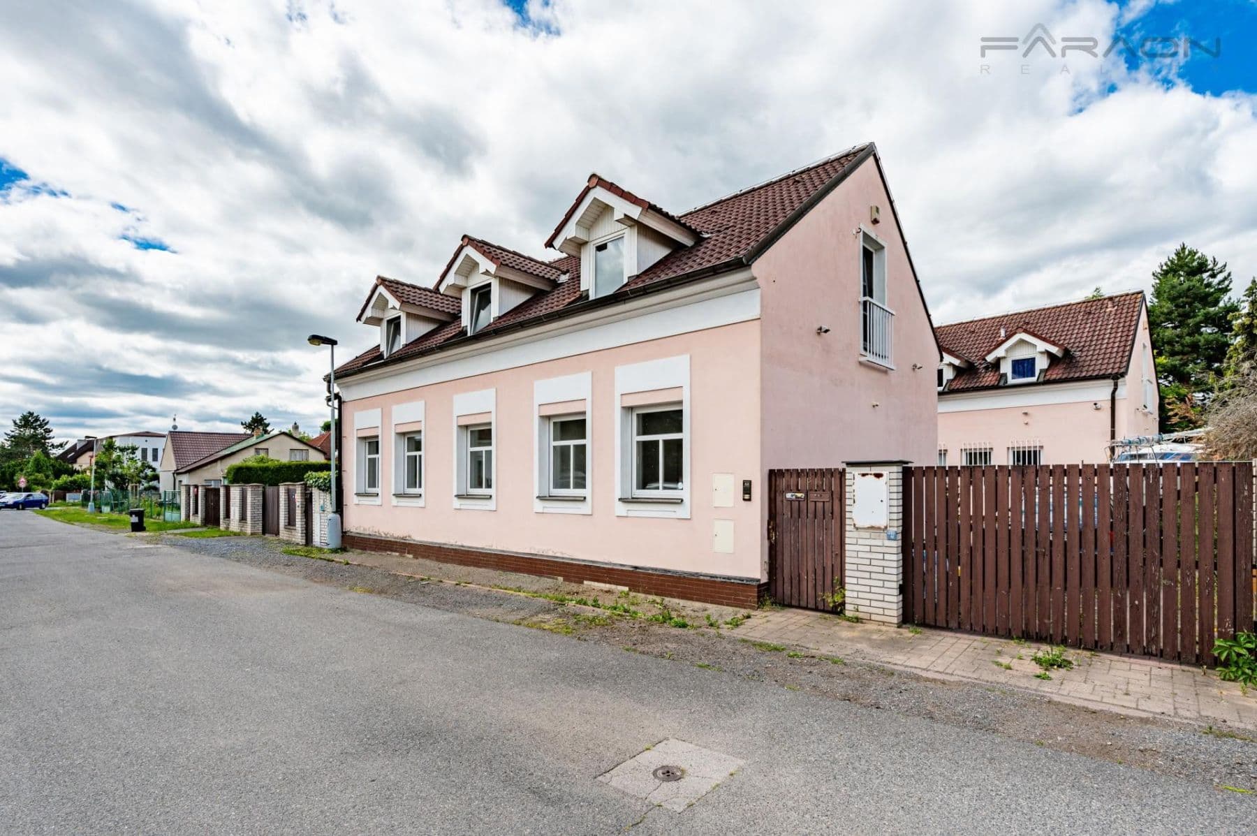 Prenájom bytu 2-izbový 80 m², Za Jalovým dvorem, Praha, Praha Prenájom bytu 2-izbový 80 m², Za Jalovým dvorem, Praha, Praha