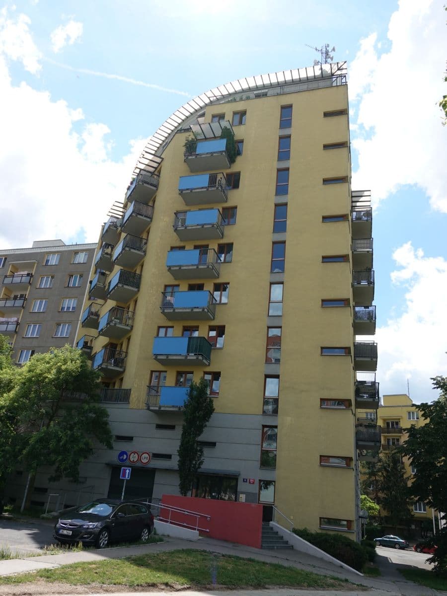 Prenájom garáže 14 m², U Kamyku, Praha, Praha Prenájom garáže 14 m², U Kamyku, Praha, Praha