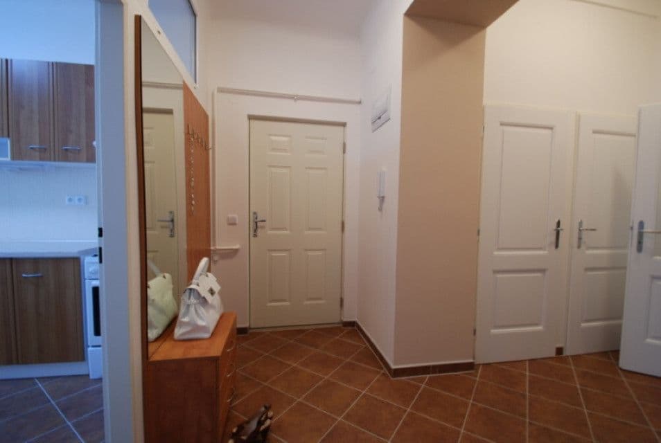 Prenájom bytu 2-izbový 68 m², Stojanova, Brno, Jihomoravský kraj Prenájom bytu 2-izbový 68 m², Stojanova, Brno, Jihomoravský kraj