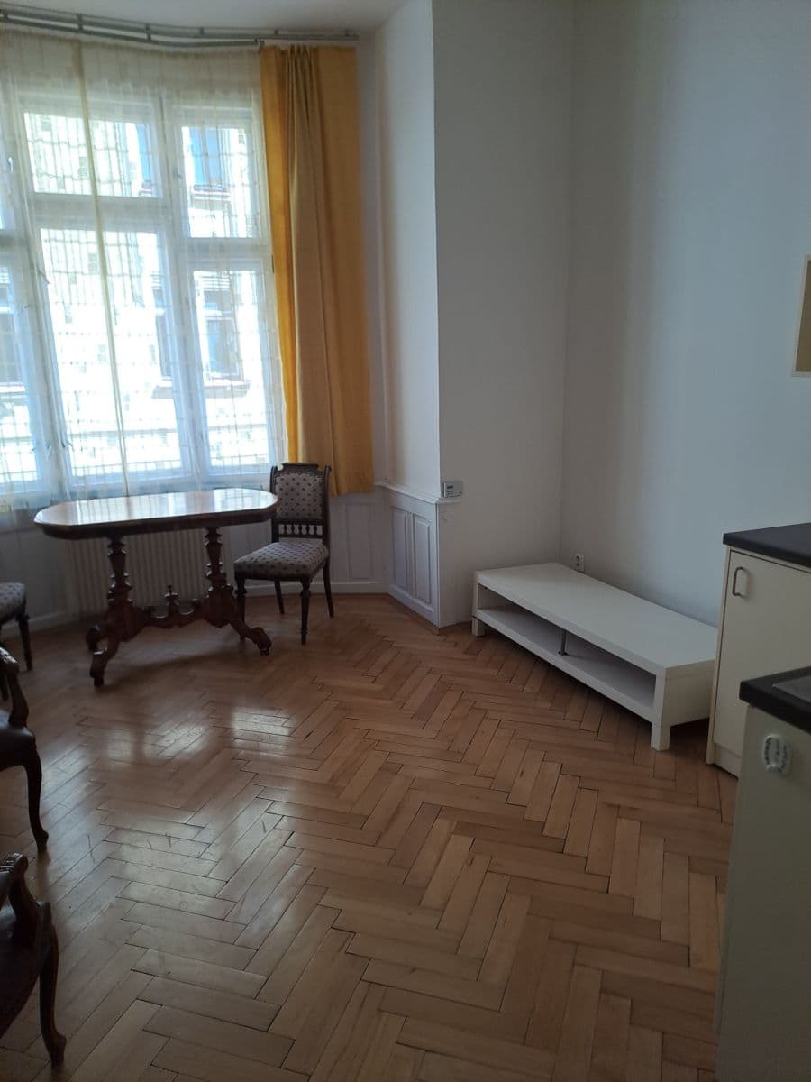 Prenájom bytu 1-izbový 30 m², Sochařská, Praha, Praha Prenájom bytu 1-izbový 30 m², Sochařská, Praha, Praha