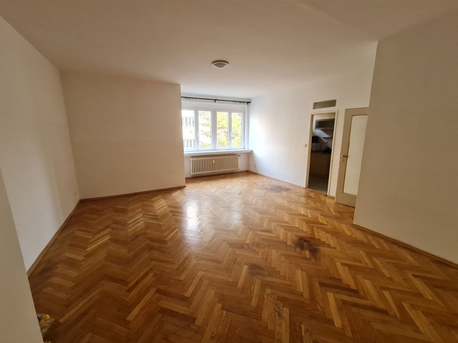 Prenájom bytu 1-izbový 45 m², Nad Kajetánkou, Praha, Praha Prenájom bytu 1-izbový 45 m², Nad Kajetánkou, Praha, Praha