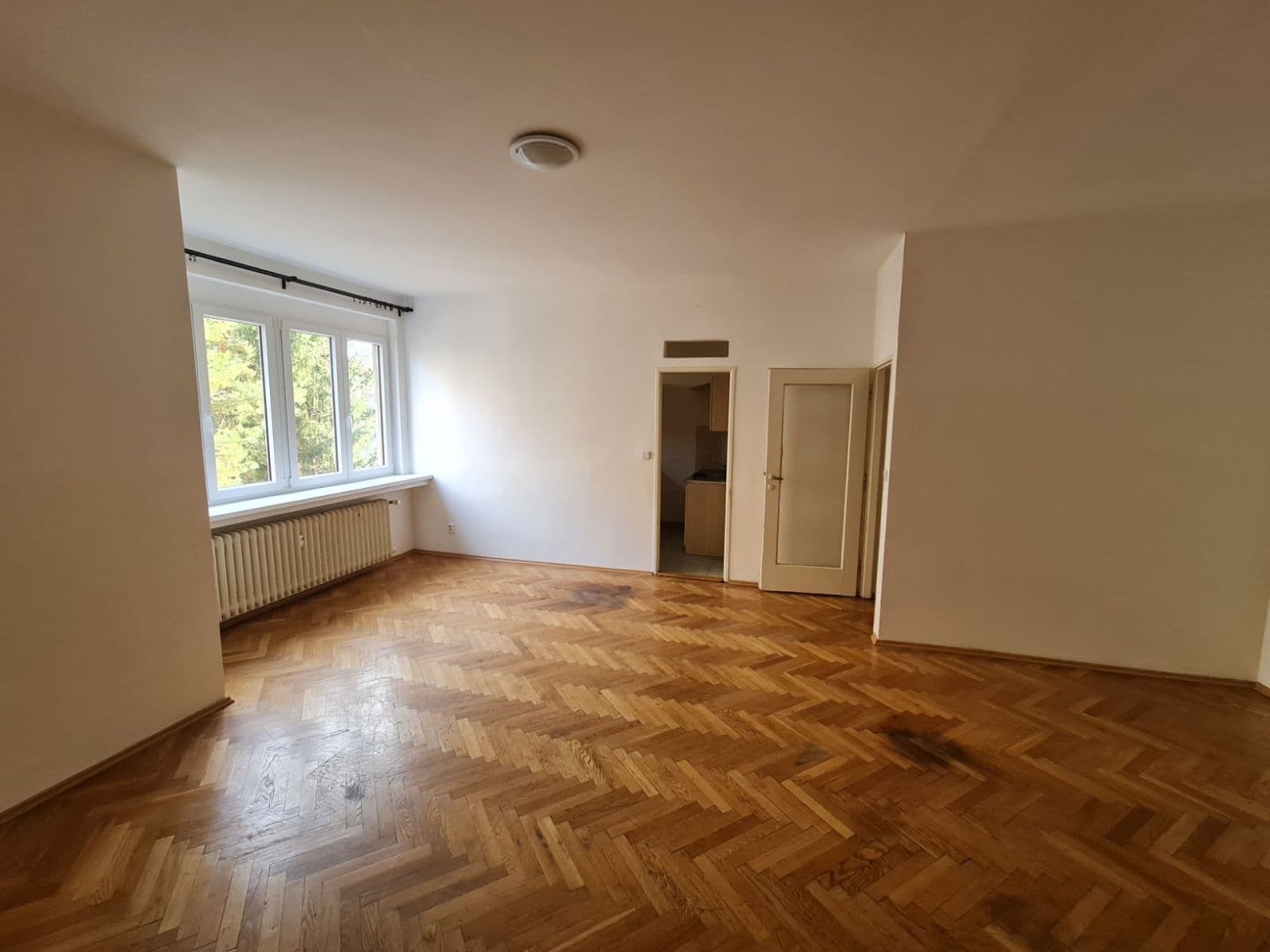 Prenájom bytu 1-izbový 45 m², Nad Kajetánkou, Praha, Praha Prenájom bytu 1-izbový 45 m², Nad Kajetánkou, Praha, Praha