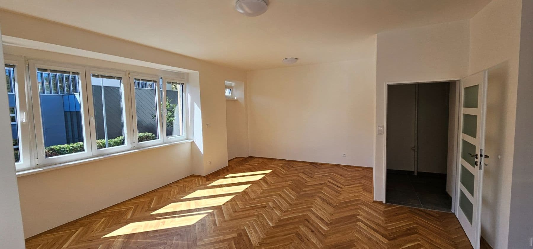 Prenájom bytu 1-izbový 45 m², Nad Kajetánkou, Praha, Praha Prenájom bytu 1-izbový 45 m², Nad Kajetánkou, Praha, Praha