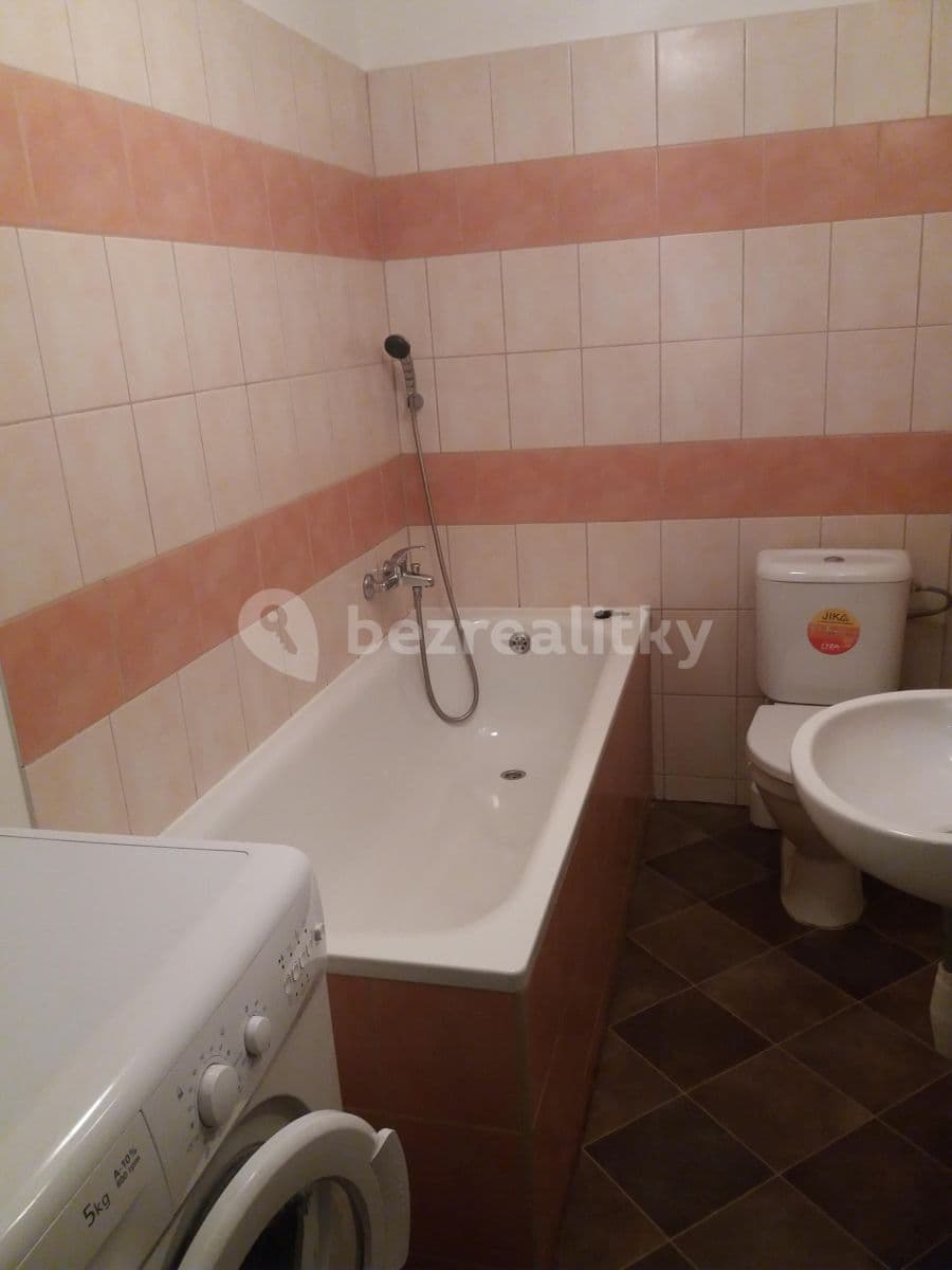 Prenájom bytu 1-izbový 36 m², Štychova, Praha, Praha Prenájom bytu 1-izbový 36 m², Štychova, Praha, Praha