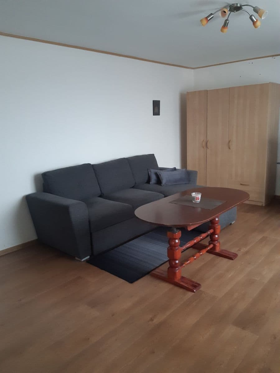 Prenájom bytu 1-izbový 36 m², Štychova, Praha, Praha Prenájom bytu 1-izbový 36 m², Štychova, Praha, Praha