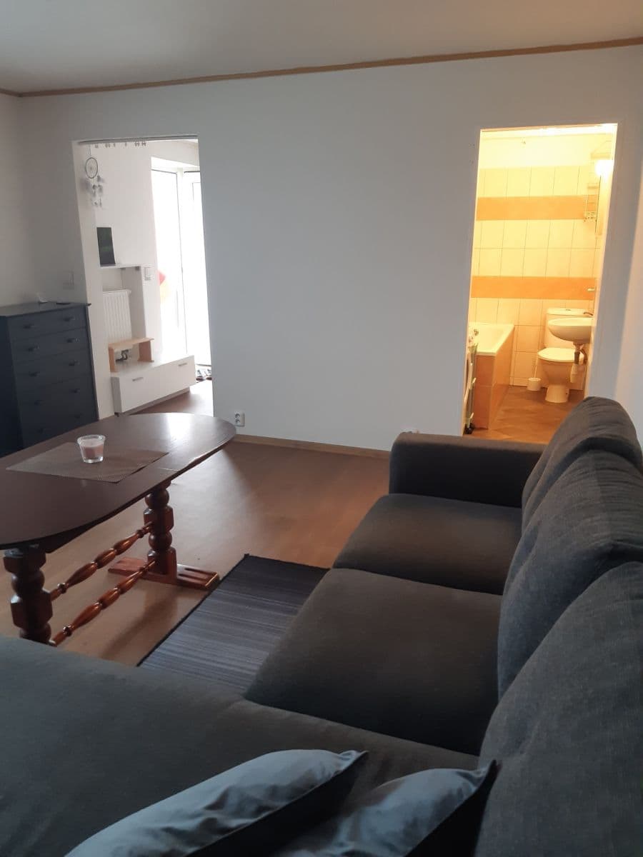 Prenájom bytu 1-izbový 36 m², Štychova, Praha, Praha Prenájom bytu 1-izbový 36 m², Štychova, Praha, Praha