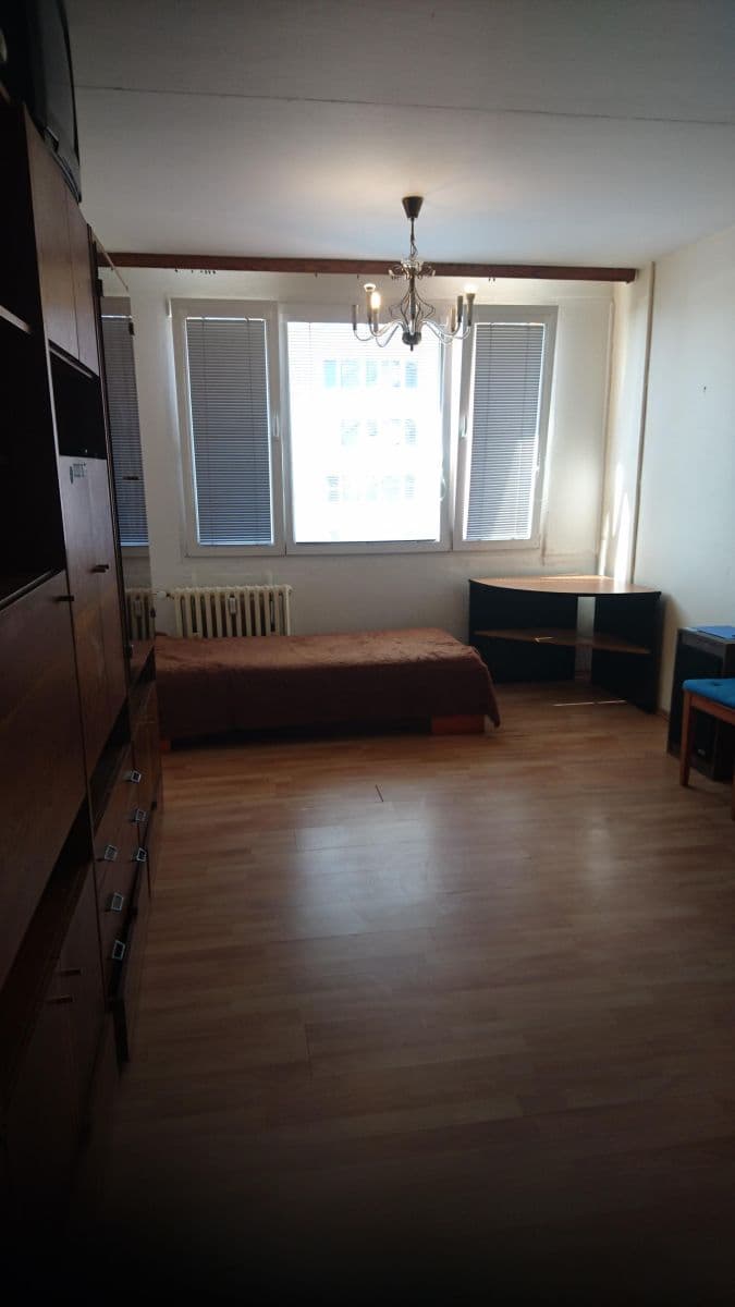 Prenájom bytu 4-izbový 22 m², Na Strži, Praha, Praha Prenájom bytu 4-izbový 22 m², Na Strži, Praha, Praha