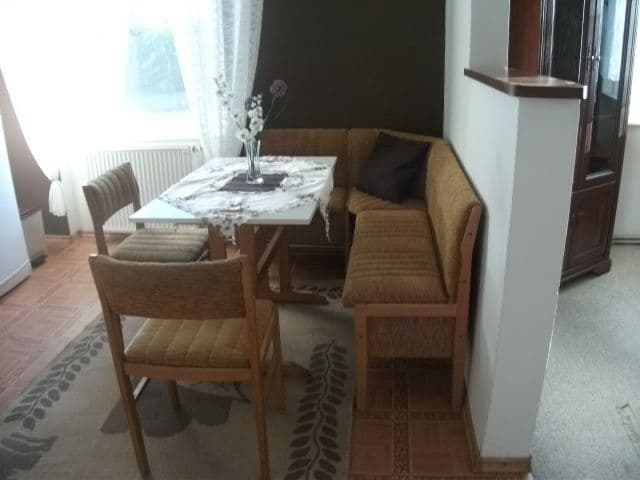 Prenájom bytu 2-izbový 68 m², Dlouhá, Karlovy Vary, Karlovarský kraj Prenájom bytu 2-izbový 68 m², Dlouhá, Karlovy Vary, Karlovarský kraj