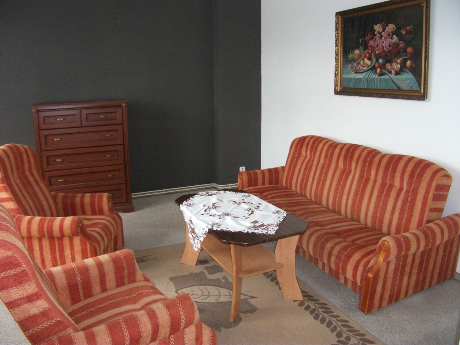 Prenájom bytu 2-izbový 68 m², Dlouhá, Karlovy Vary, Karlovarský kraj Prenájom bytu 2-izbový 68 m², Dlouhá, Karlovy Vary, Karlovarský kraj