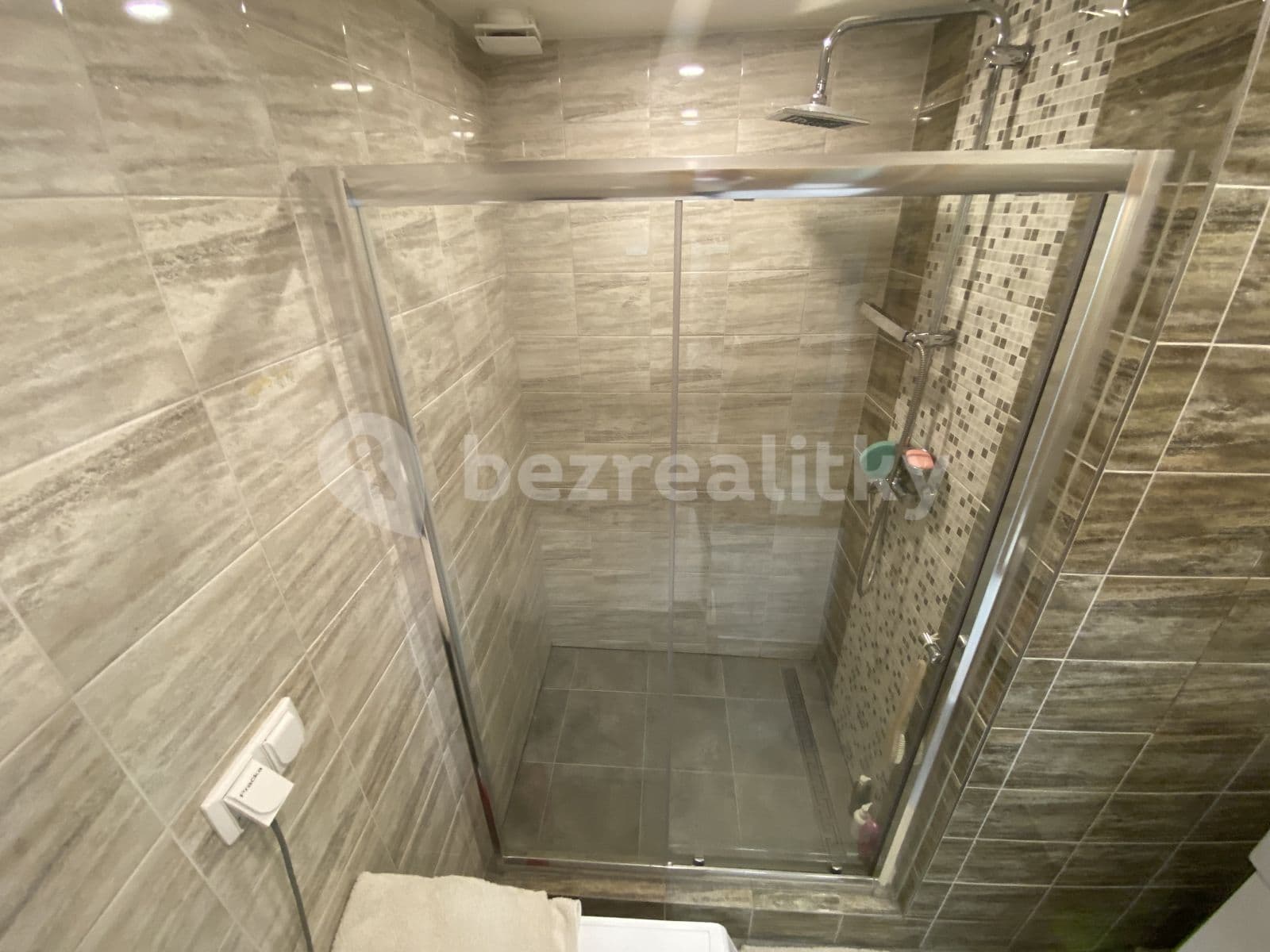 Prenájom bytu 2-izbový 49 m², Smotlachova, Praha, Praha Prenájom bytu 2-izbový 49 m², Smotlachova, Praha, Praha