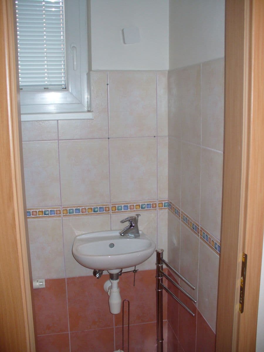 Prenájom domu 149 m², pozemek 378 m², Kemrova, Praha, Praha Prenájom domu 149 m², pozemek 378 m², Kemrova, Praha, Praha