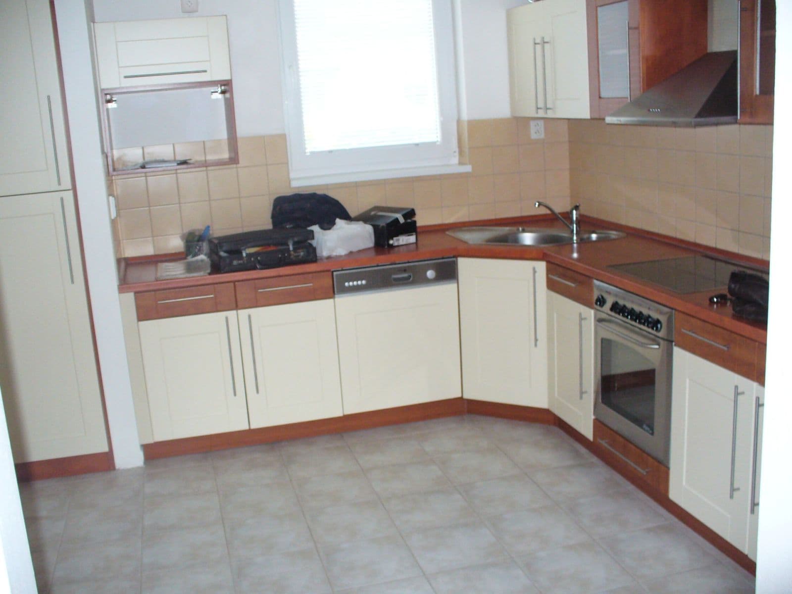 Prenájom domu 149 m², pozemek 378 m², Kemrova, Praha, Praha Prenájom domu 149 m², pozemek 378 m², Kemrova, Praha, Praha