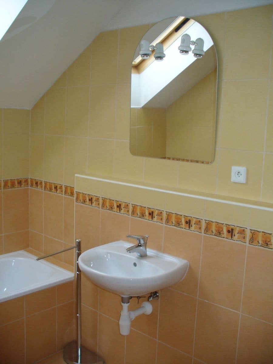 Prenájom domu 149 m², pozemek 378 m², Kemrova, Praha, Praha Prenájom domu 149 m², pozemek 378 m², Kemrova, Praha, Praha