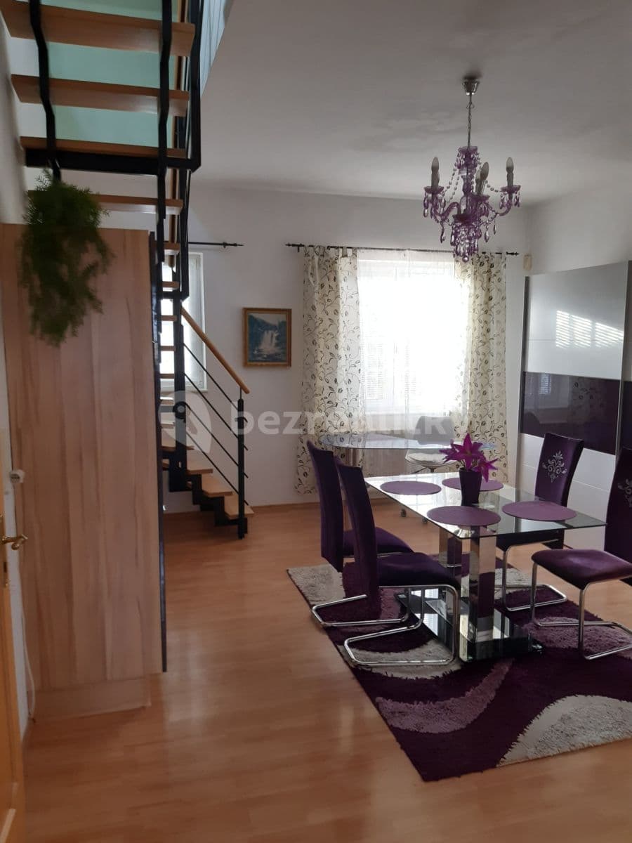 Prenájom bytu 2-izbový 114 m², Pod Bučinou, Řitka, Středočeský kraj Prenájom bytu 2-izbový 114 m², Pod Bučinou, Řitka, Středočeský kraj