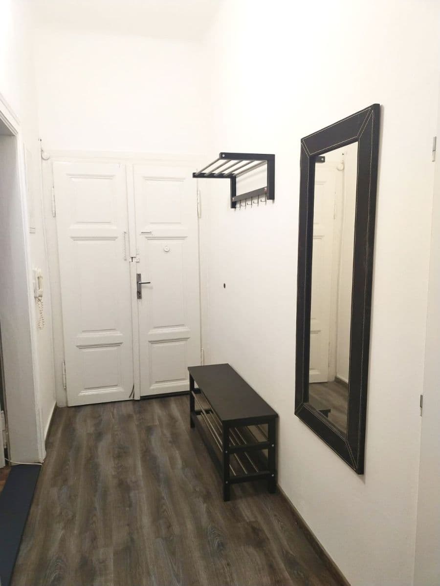 Prenájom bytu 3-izbový 68 m², Malířská, Praha, Praha Prenájom bytu 3-izbový 68 m², Malířská, Praha, Praha