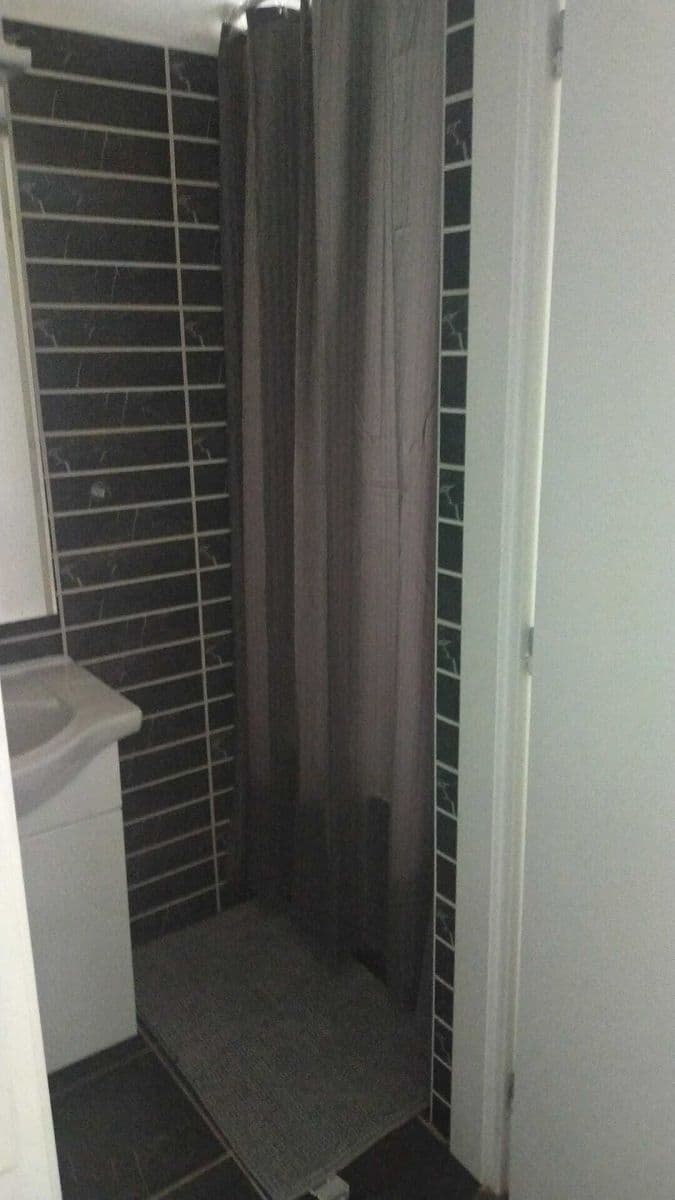 Prenájom bytu 3-izbový 68 m², Malířská, Praha, Praha Prenájom bytu 3-izbový 68 m², Malířská, Praha, Praha