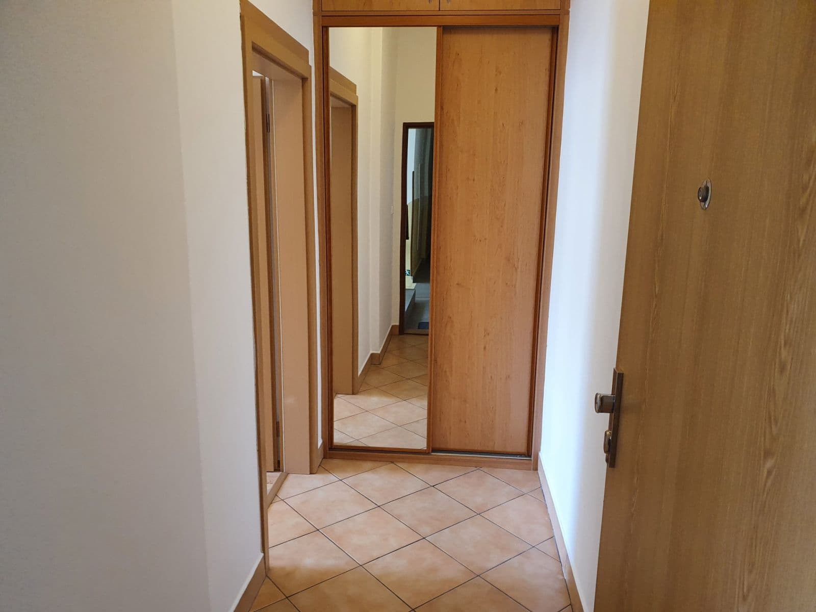 Prenájom bytu 1-izbový 37 m², Ovenecká, Praha, Praha Prenájom bytu 1-izbový 37 m², Ovenecká, Praha, Praha