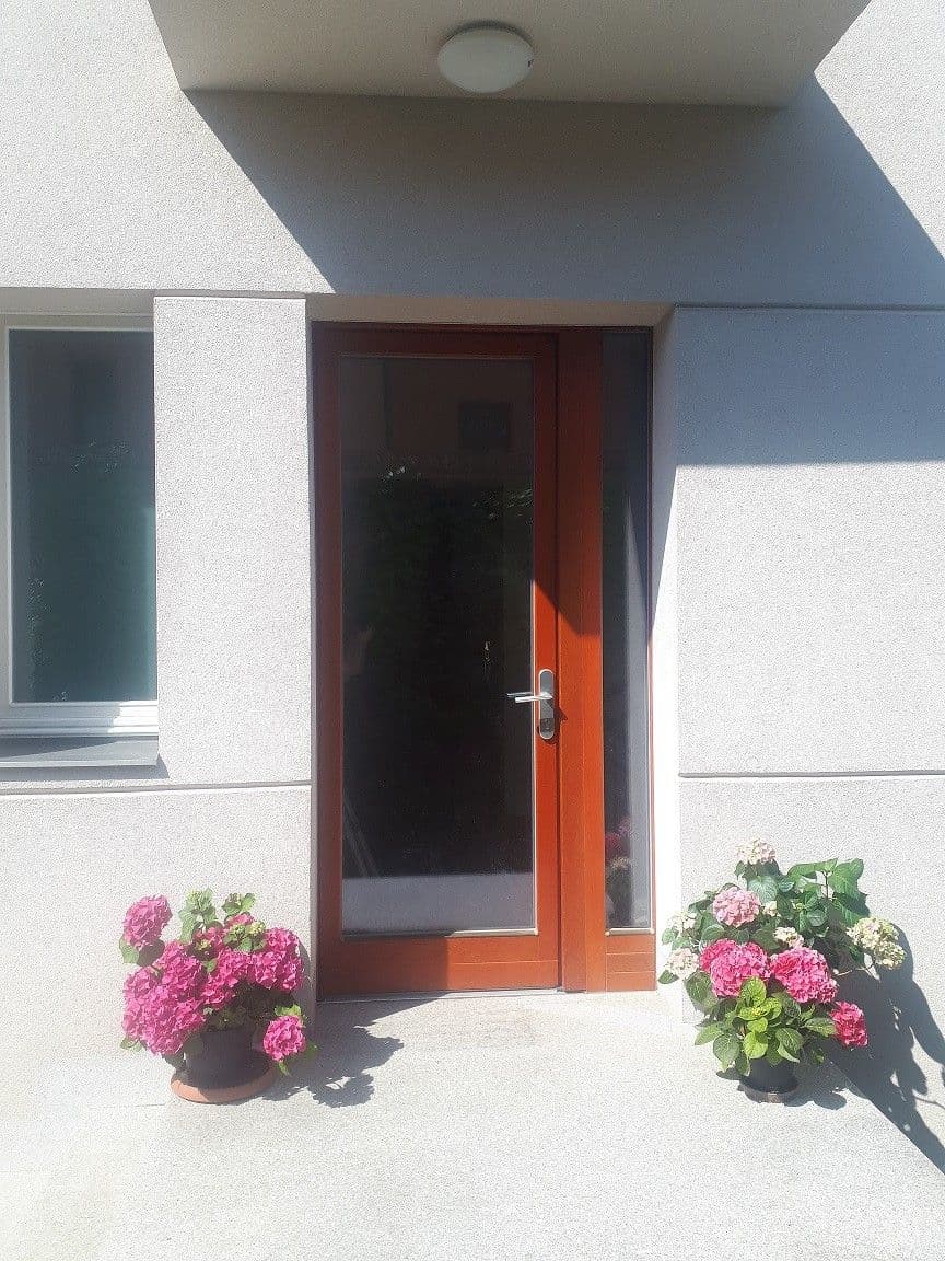 Prenájom bytu 2-izbový 43 m², Na dlouhém lánu, Praha, Praha Prenájom bytu 2-izbový 43 m², Na dlouhém lánu, Praha, Praha
