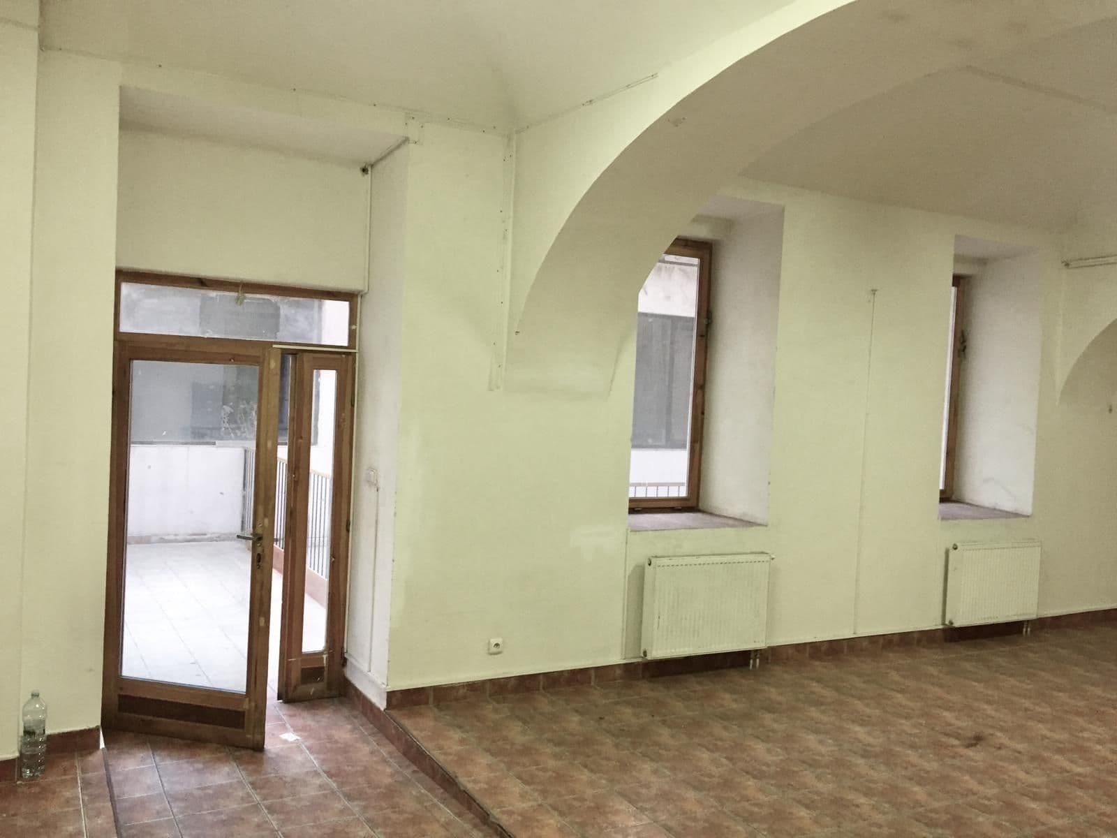 Prenájom nebytového priestoru 140 m², Štefánikova, Praha, Praha Prenájom nebytového priestoru 140 m², Štefánikova, Praha, Praha