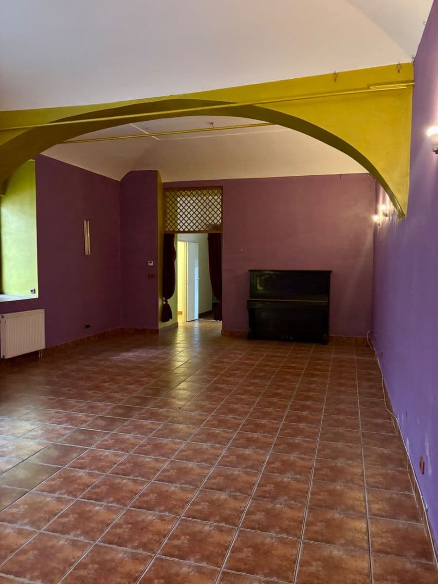 Prenájom nebytového priestoru 140 m², Štefánikova, Praha, Praha Prenájom nebytového priestoru 140 m², Štefánikova, Praha, Praha