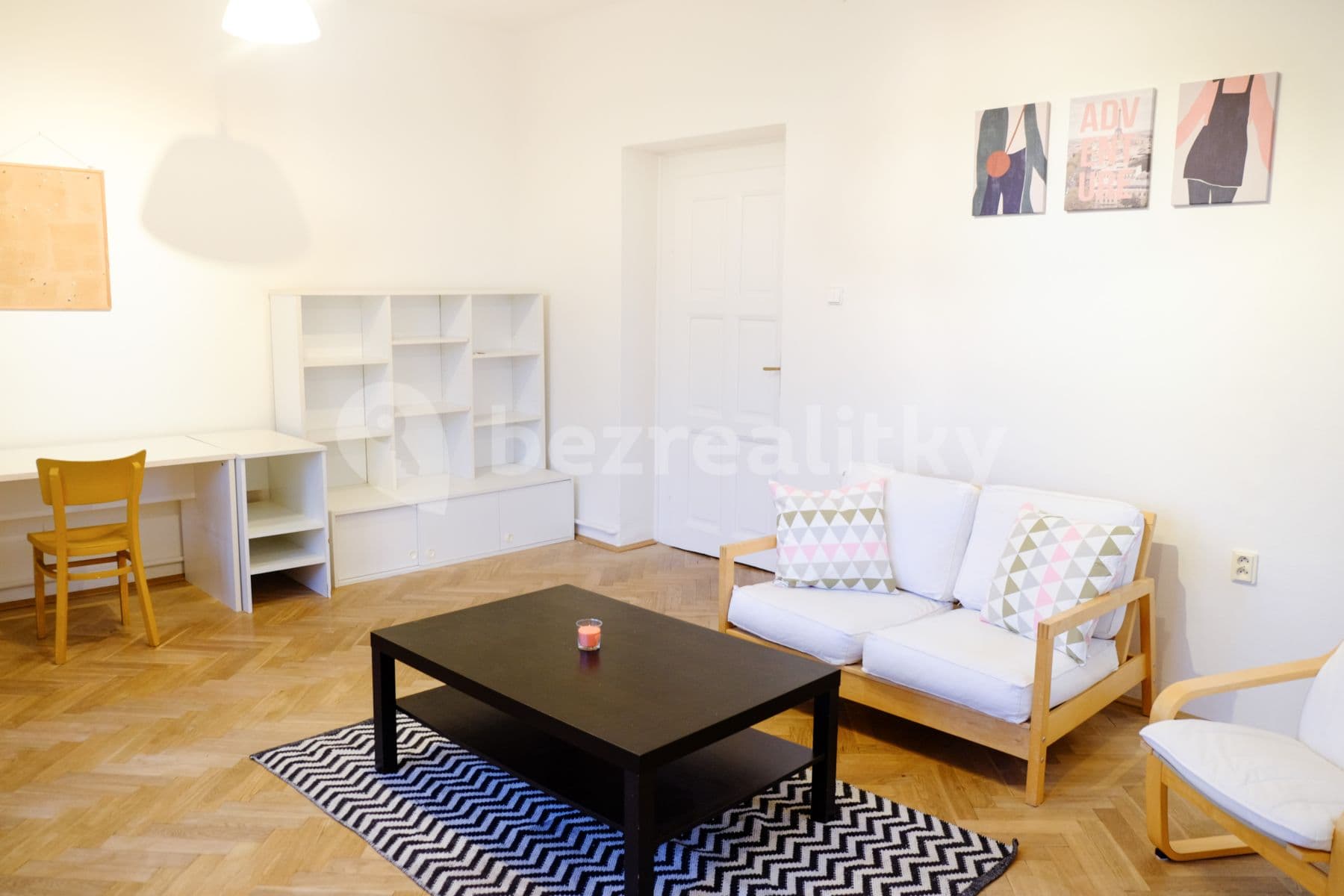 Prenájom bytu 2-izbový 60 m², U Okrouhlíku, Praha, Praha Prenájom bytu 2-izbový 60 m², U Okrouhlíku, Praha, Praha