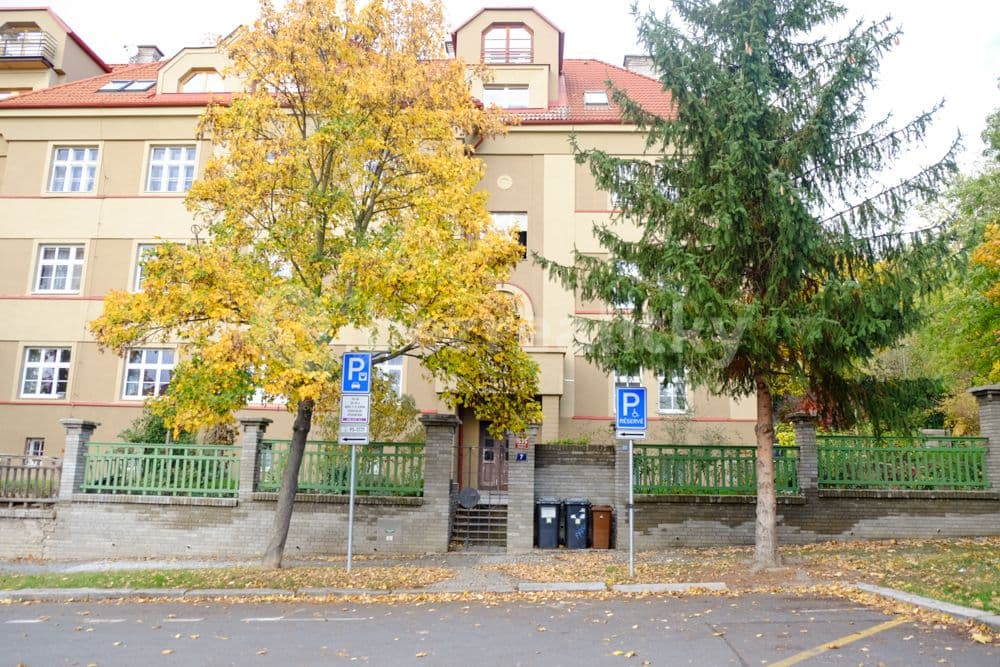 Prenájom bytu 2-izbový 60 m², U Okrouhlíku, Praha, Praha Prenájom bytu 2-izbový 60 m², U Okrouhlíku, Praha, Praha