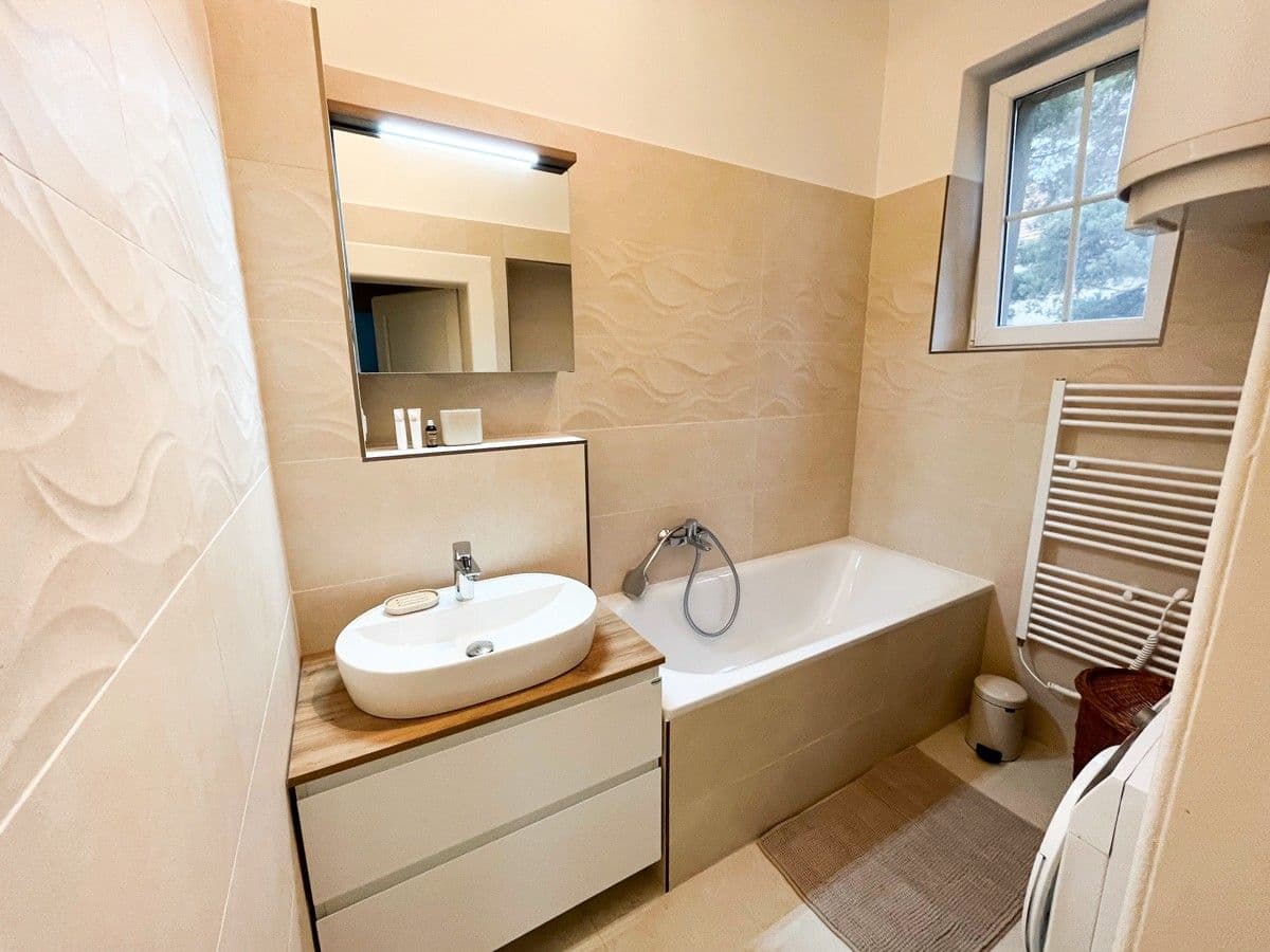 Prenájom bytu 2-izbový 60 m², U Okrouhlíku, Praha, Praha Prenájom bytu 2-izbový 60 m², U Okrouhlíku, Praha, Praha