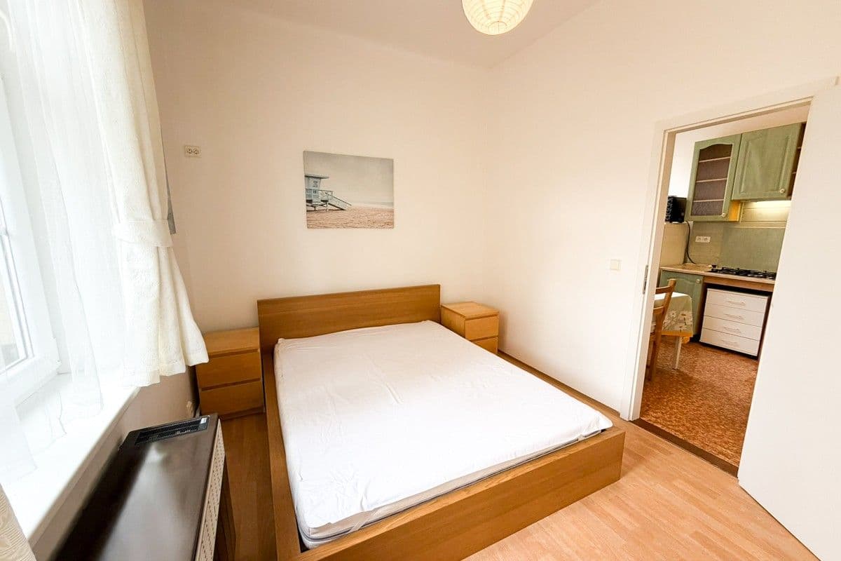 Prenájom bytu 2-izbový 60 m², U Okrouhlíku, Praha, Praha Prenájom bytu 2-izbový 60 m², U Okrouhlíku, Praha, Praha
