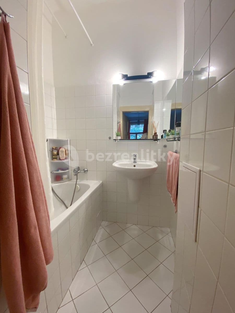 Prenájom bytu 2-izbový 52 m², Seifertova, Praha, Praha Prenájom bytu 2-izbový 52 m², Seifertova, Praha, Praha