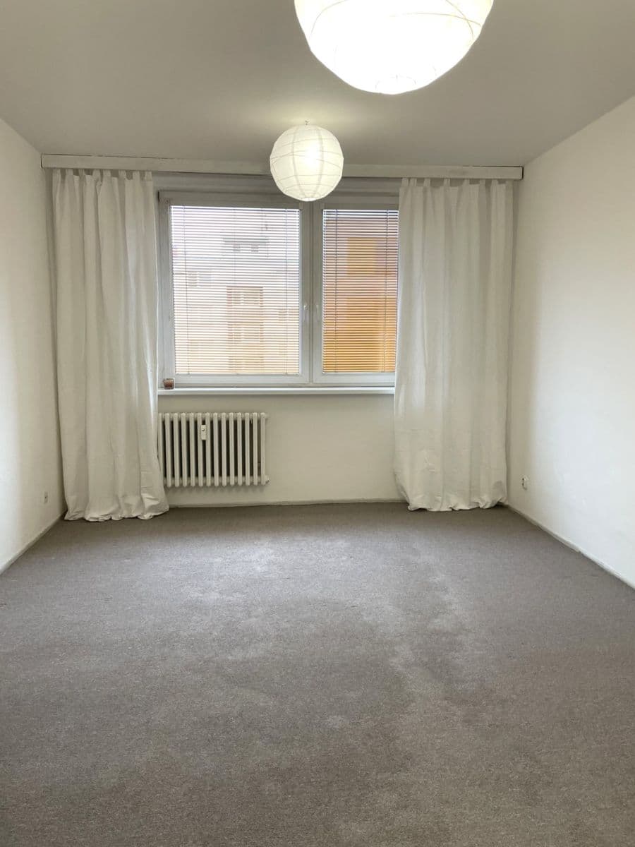 Prenájom bytu 1-izbový 35 m², Dlouhá, Zlín, Zlínský kraj Prenájom bytu 1-izbový 35 m², Dlouhá, Zlín, Zlínský kraj