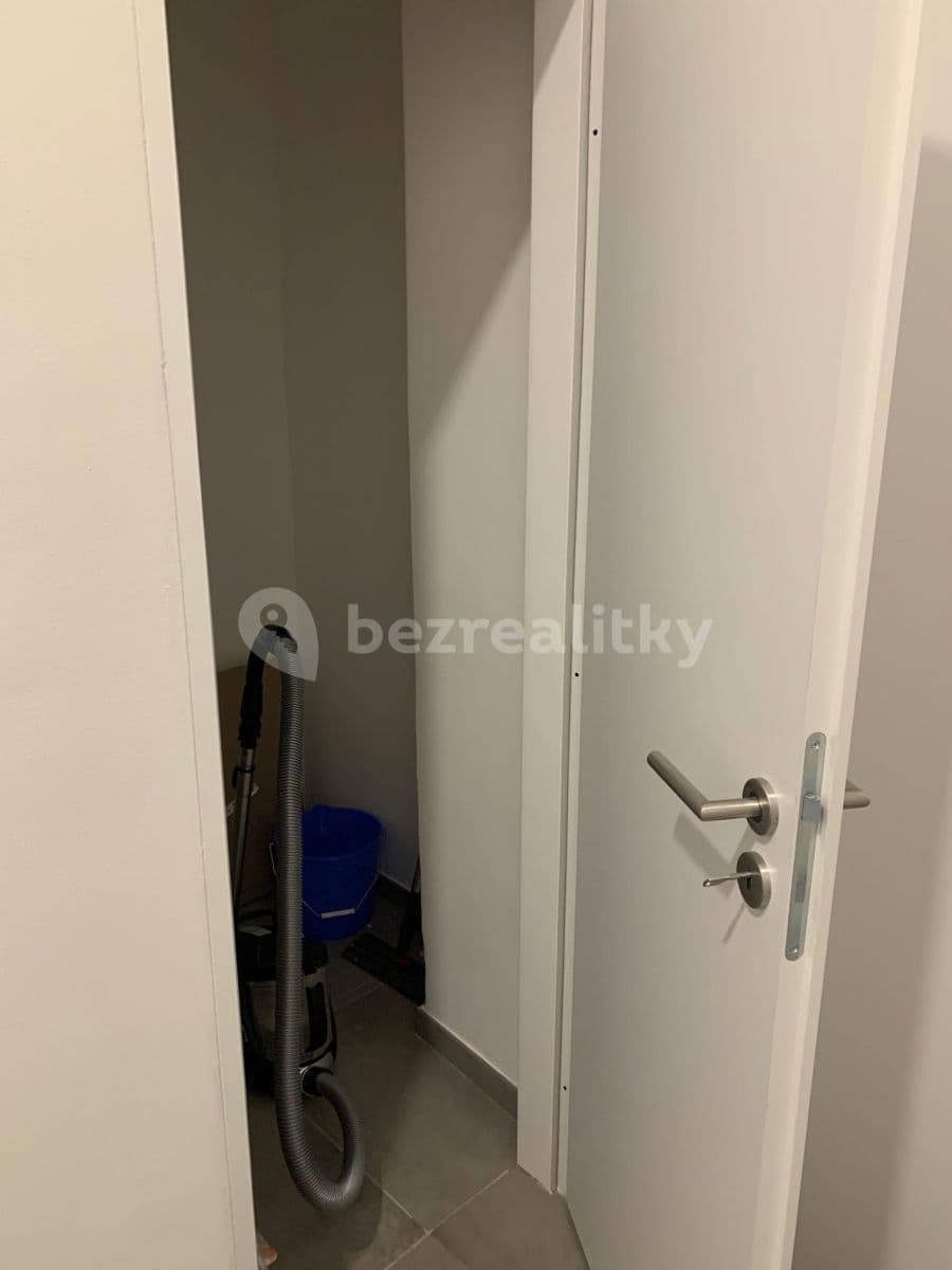 Prenájom bytu 2-izbový 70 m², Krejčího, Praha, Praha Prenájom bytu 2-izbový 70 m², Krejčího, Praha, Praha