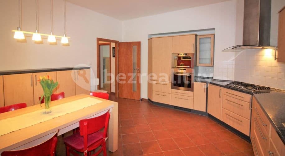 Prenájom bytu 2-izbový 68 m², U Okrouhlíku, Praha, Praha Prenájom bytu 2-izbový 68 m², U Okrouhlíku, Praha, Praha