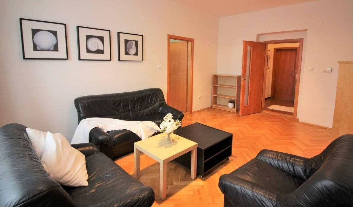 Prenájom bytu 2-izbový 68 m², U Okrouhlíku, Praha, Praha Prenájom bytu 2-izbový 68 m², U Okrouhlíku, Praha, Praha