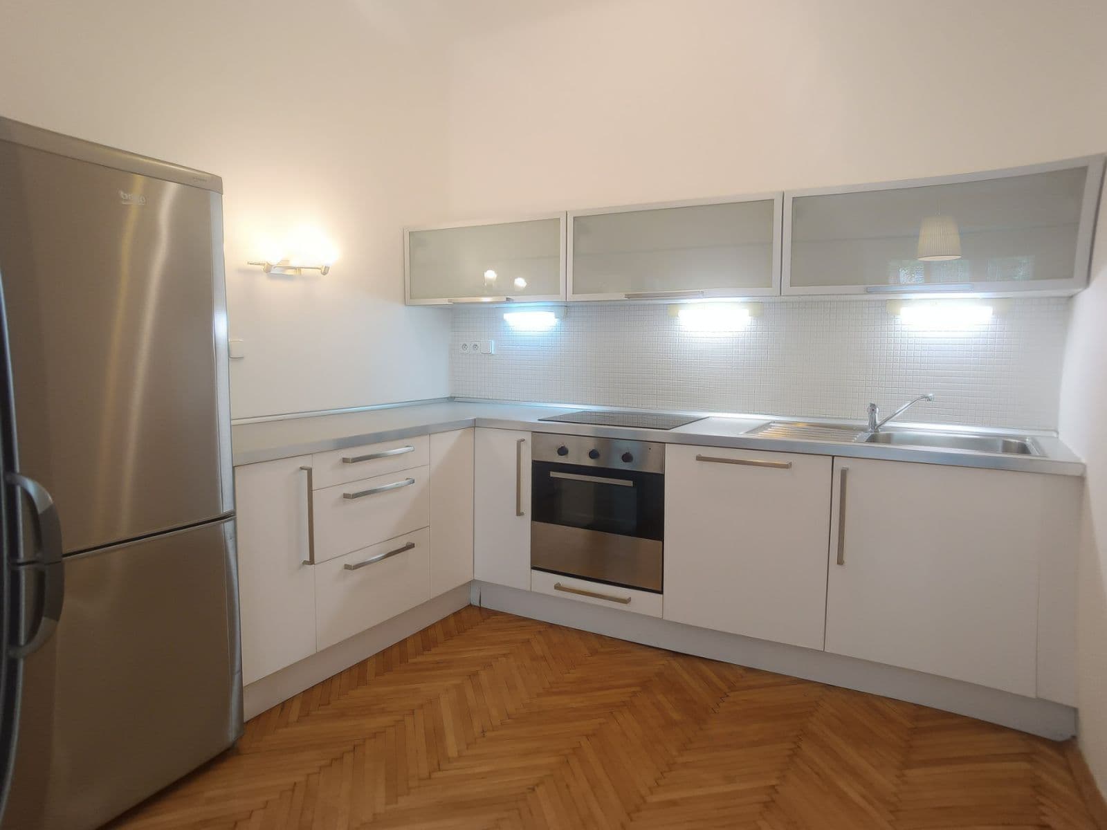 Prenájom bytu 2-izbový 50 m², Biskupcova, Praha, Praha Prenájom bytu 2-izbový 50 m², Biskupcova, Praha, Praha