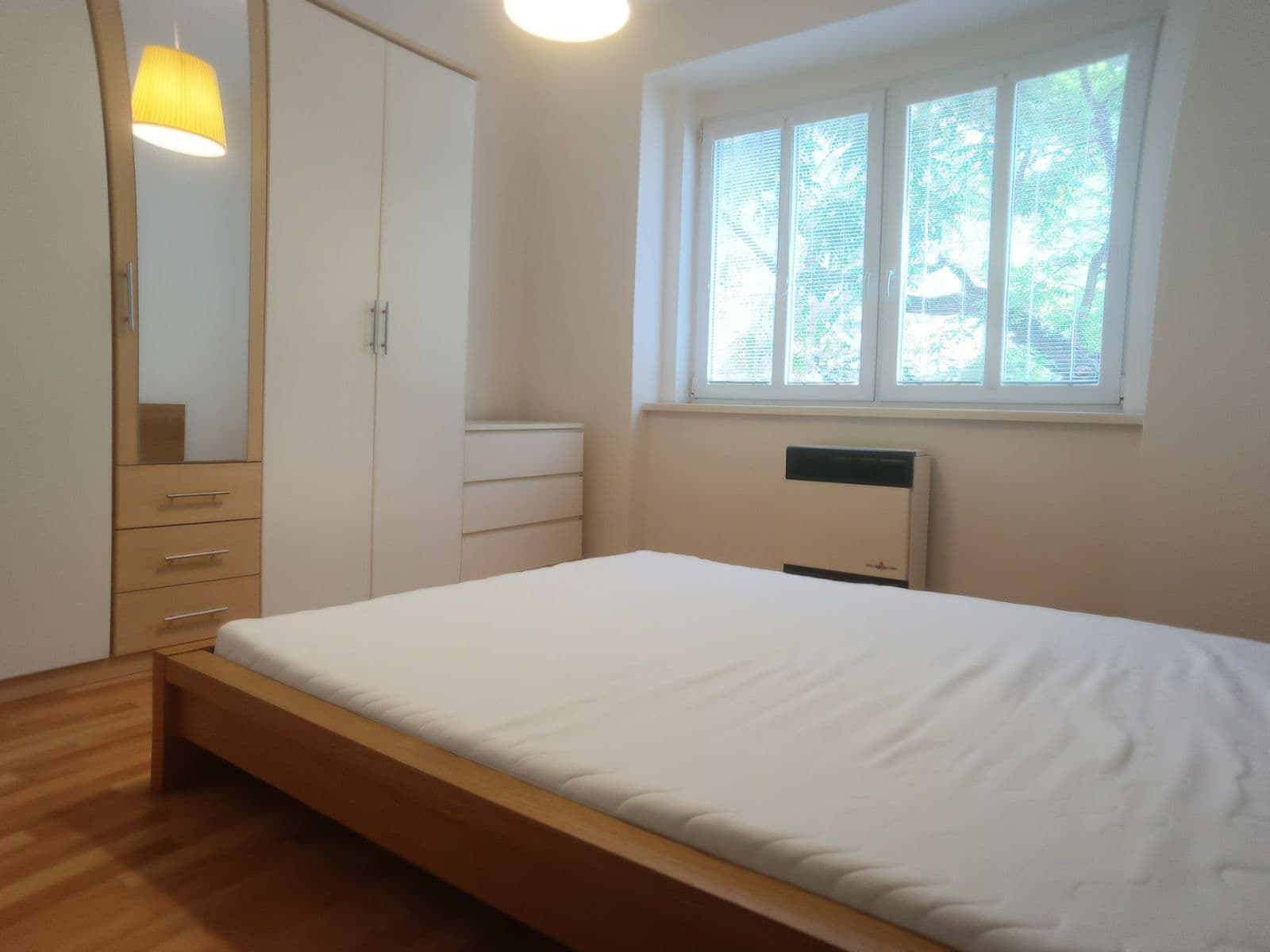 Prenájom bytu 2-izbový 50 m², Biskupcova, Praha, Praha Prenájom bytu 2-izbový 50 m², Biskupcova, Praha, Praha