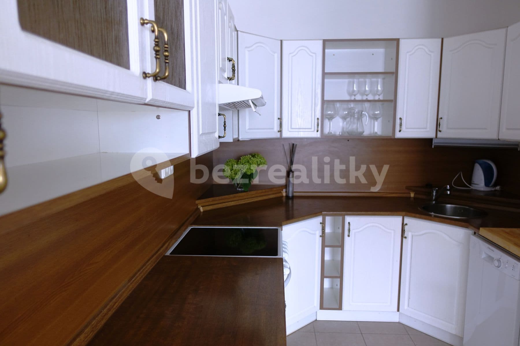 Prenájom bytu 2-izbový 74 m², Nad Šestikopy, Praha, Praha Prenájom bytu 2-izbový 74 m², Nad Šestikopy, Praha, Praha