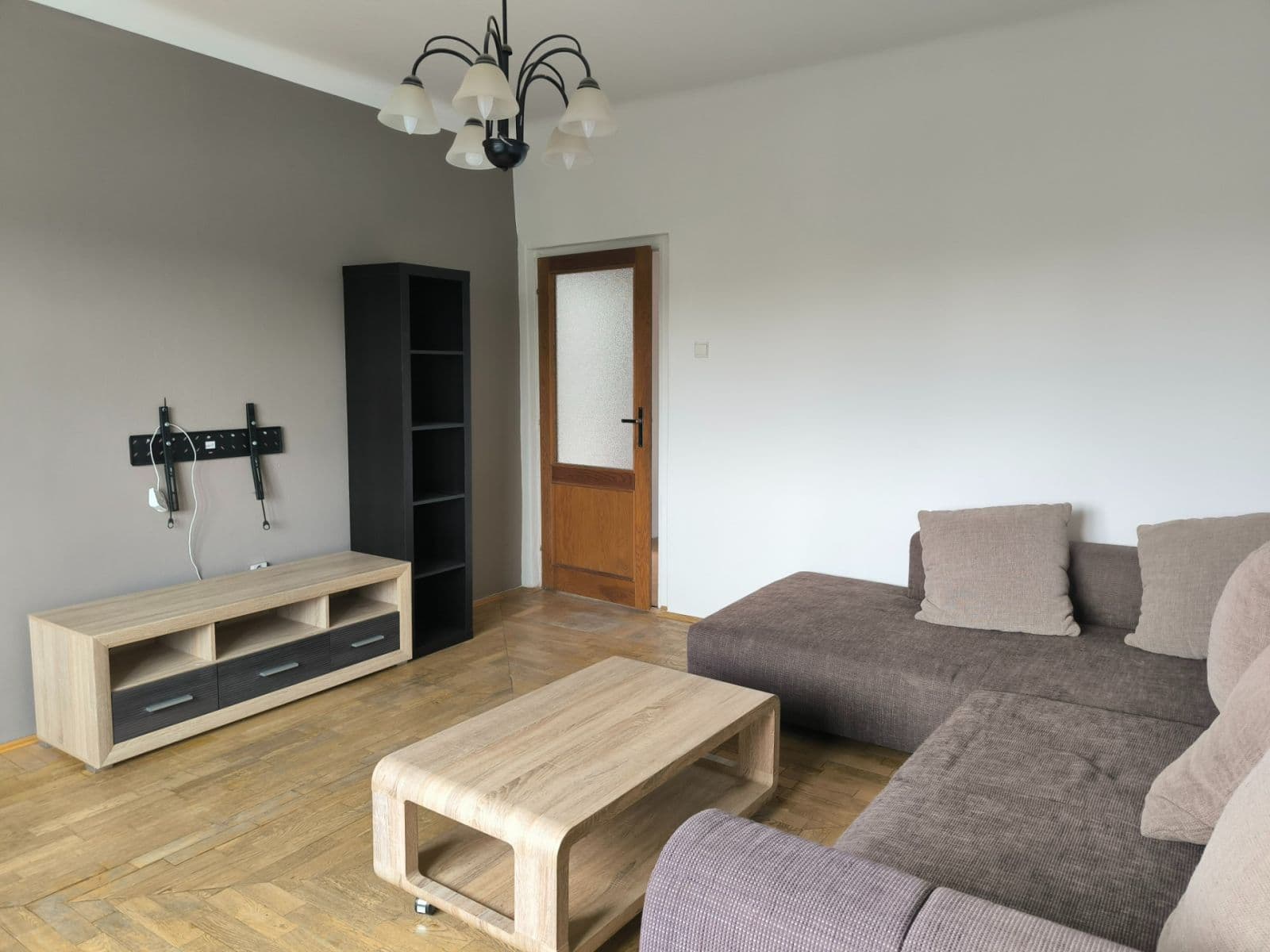 Prenájom bytu 3-izbový 80 m², Pod sady, Praha, Praha Prenájom bytu 3-izbový 80 m², Pod sady, Praha, Praha