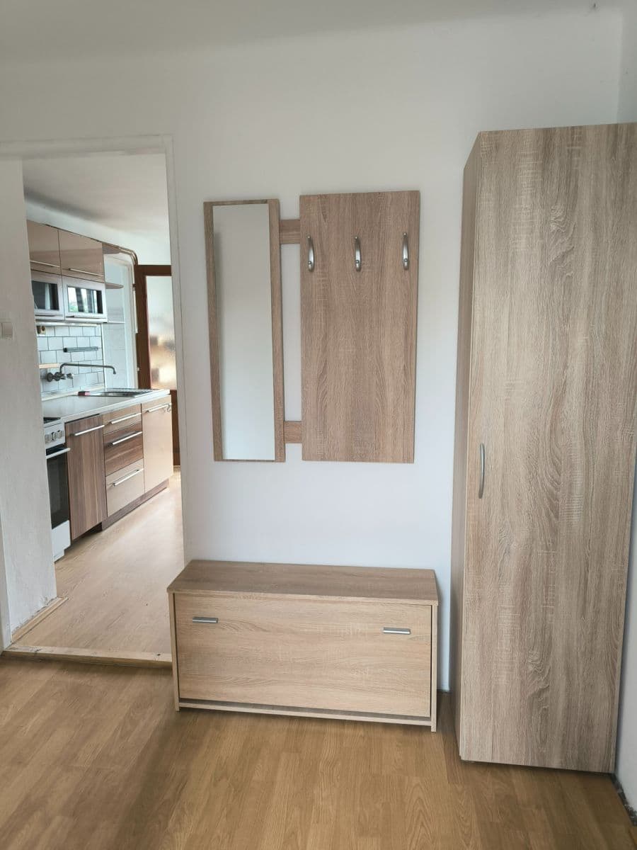 Prenájom bytu 3-izbový 80 m², Pod sady, Praha, Praha Prenájom bytu 3-izbový 80 m², Pod sady, Praha, Praha