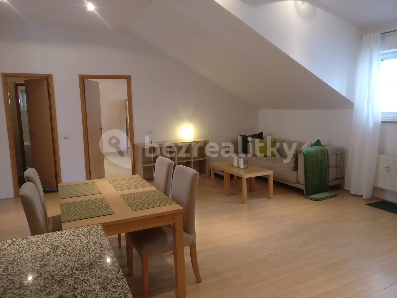 Prenájom bytu 2-izbový 65 m², Letenské náměstí, Praha, Praha Prenájom bytu 2-izbový 65 m², Letenské náměstí, Praha, Praha