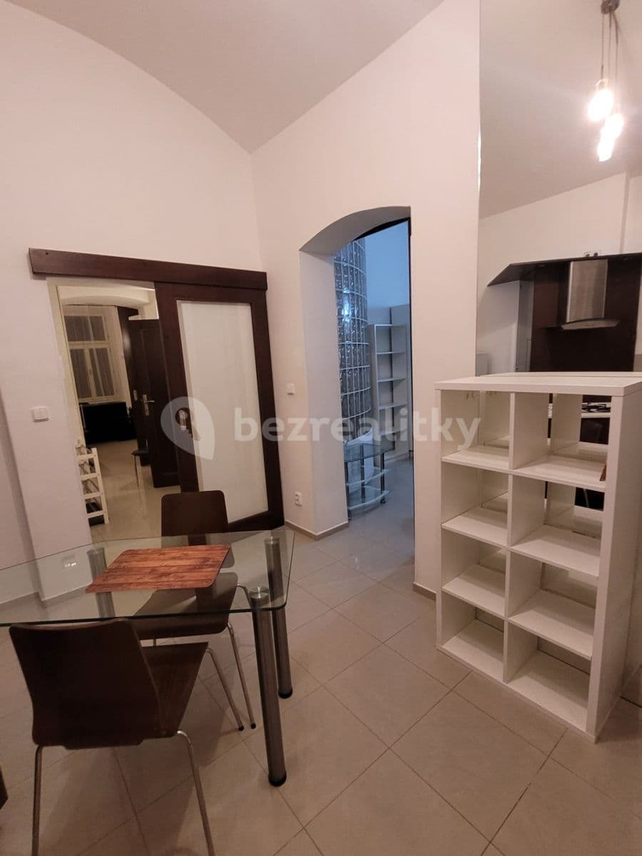 Prenájom bytu 2-izbový 60 m², Lublaňská, Praha, Praha Prenájom bytu 2-izbový 60 m², Lublaňská, Praha, Praha