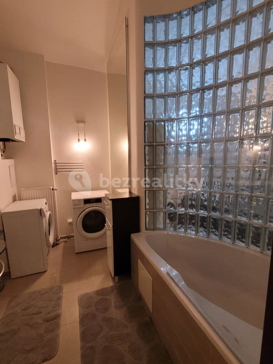 Prenájom bytu 2-izbový 60 m², Lublaňská, Praha, Praha Prenájom bytu 2-izbový 60 m², Lublaňská, Praha, Praha