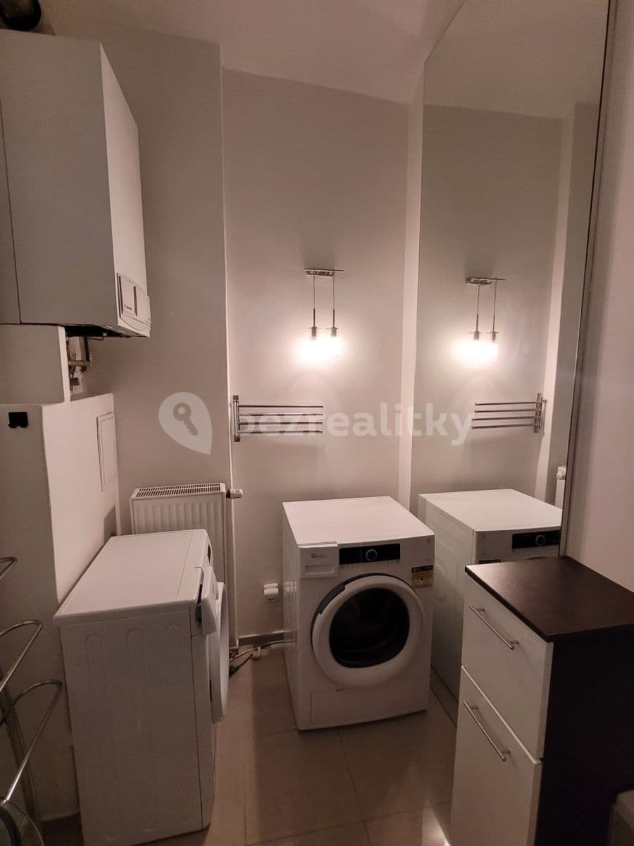Prenájom bytu 2-izbový 60 m², Lublaňská, Praha, Praha Prenájom bytu 2-izbový 60 m², Lublaňská, Praha, Praha
