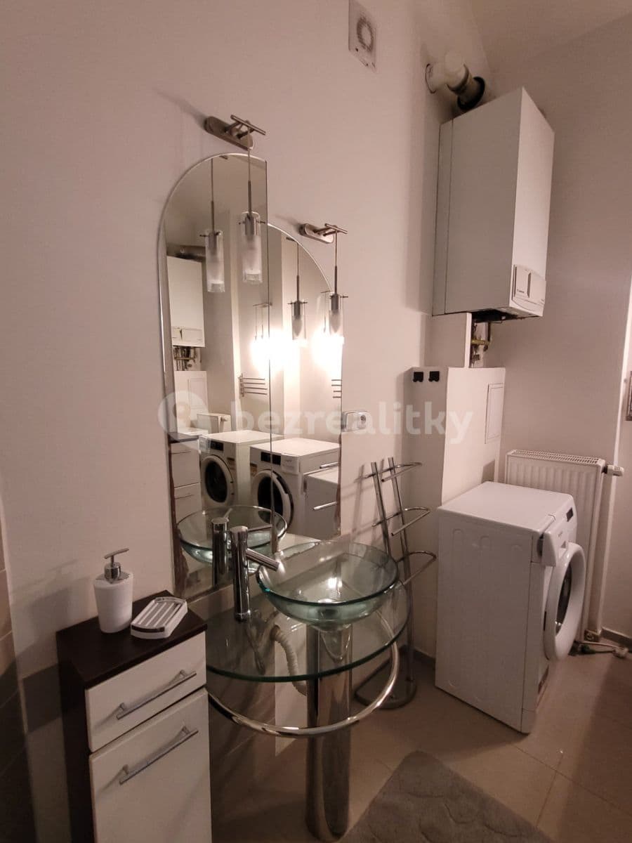 Prenájom bytu 2-izbový 60 m², Lublaňská, Praha, Praha Prenájom bytu 2-izbový 60 m², Lublaňská, Praha, Praha