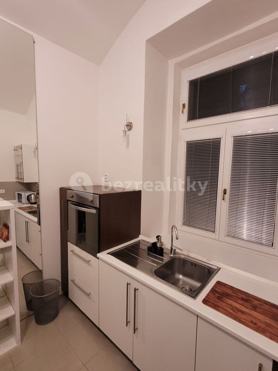 Prenájom bytu 2-izbový 60 m², Lublaňská, Praha, Praha Prenájom bytu 2-izbový 60 m², Lublaňská, Praha, Praha